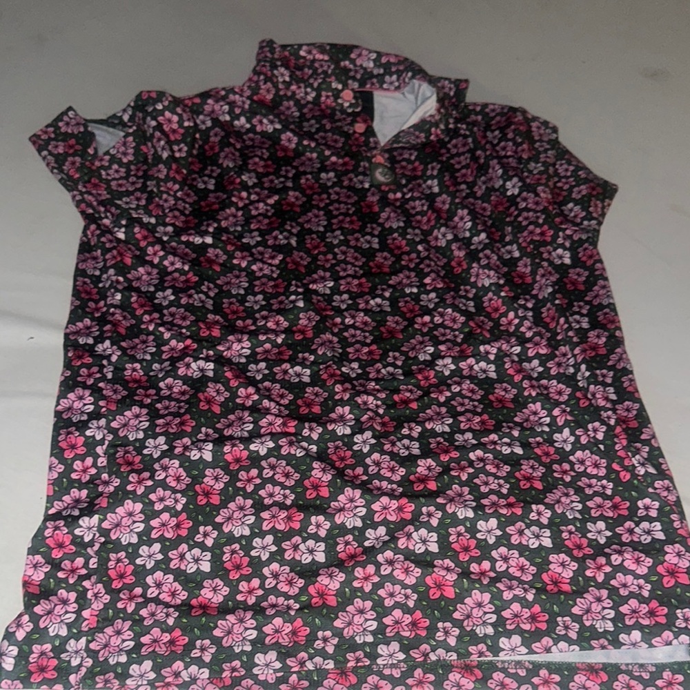 Womens Size Large Birdie Boss Floral Print Top with Pink Flowers.